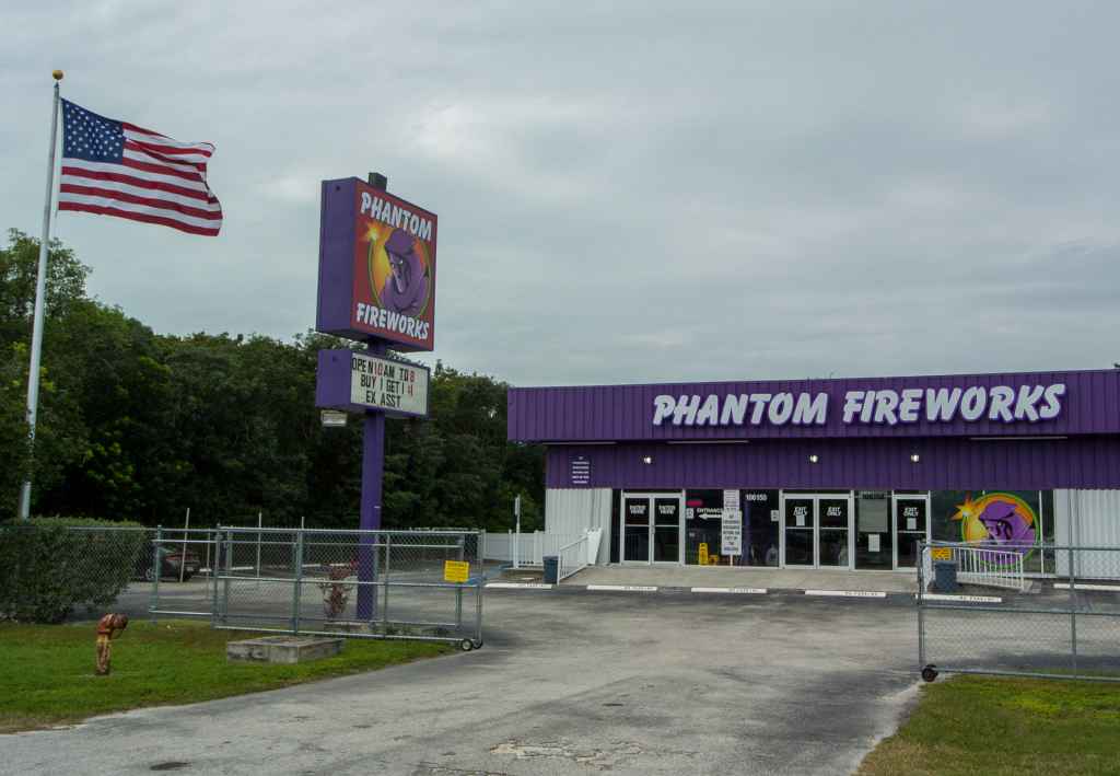 PHANTOM FIREWORKS OF KEY LARGO